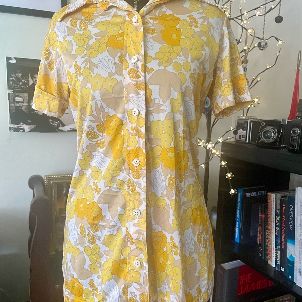 Vintage Vera 60’s 70’s buttery soft Button down Shirt size S/M